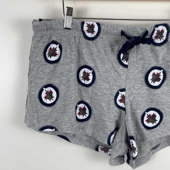 ✨3/$25✨ Winnipeg Jets Lounge Shorts - XL - Picture 2 of 7